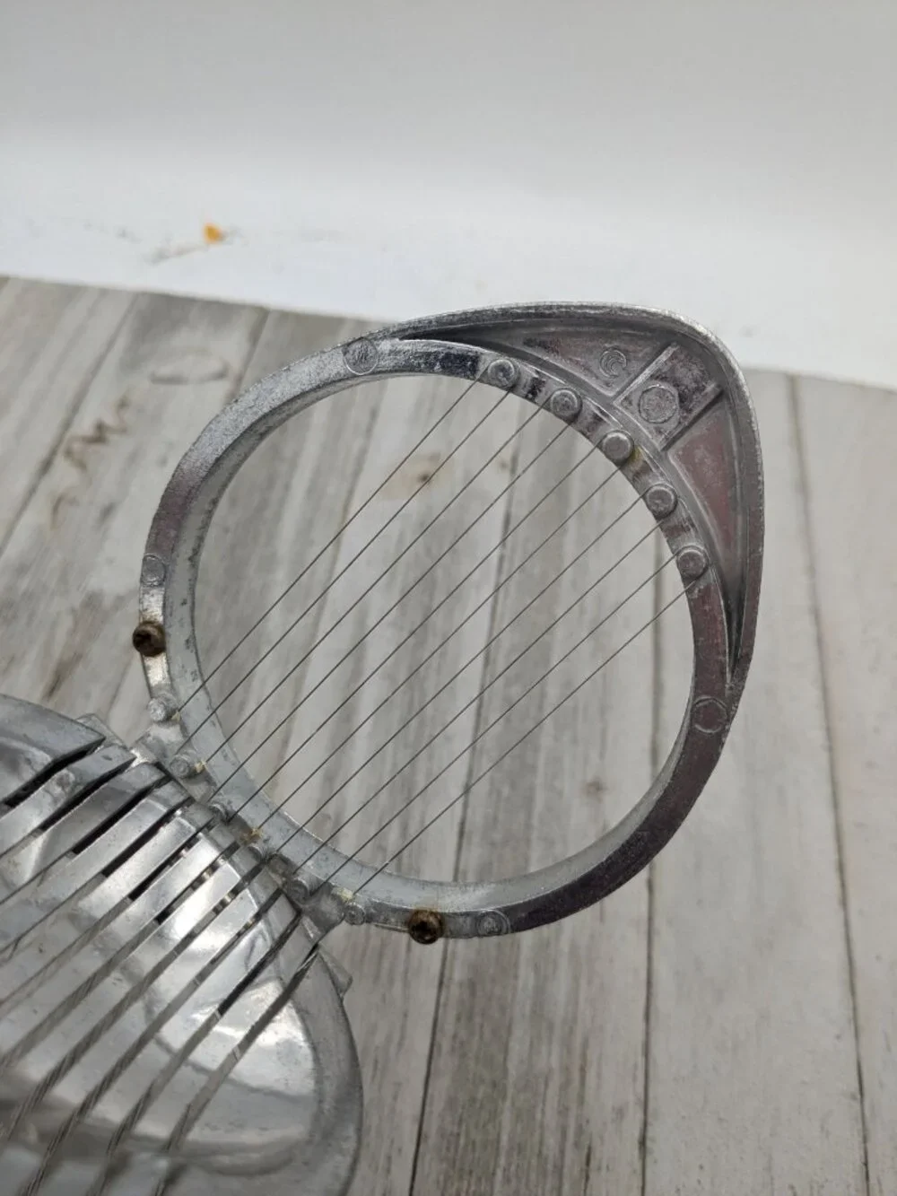 Vintage Metal Round Egg Fruit Vegetable Slicer Taiwan Silver